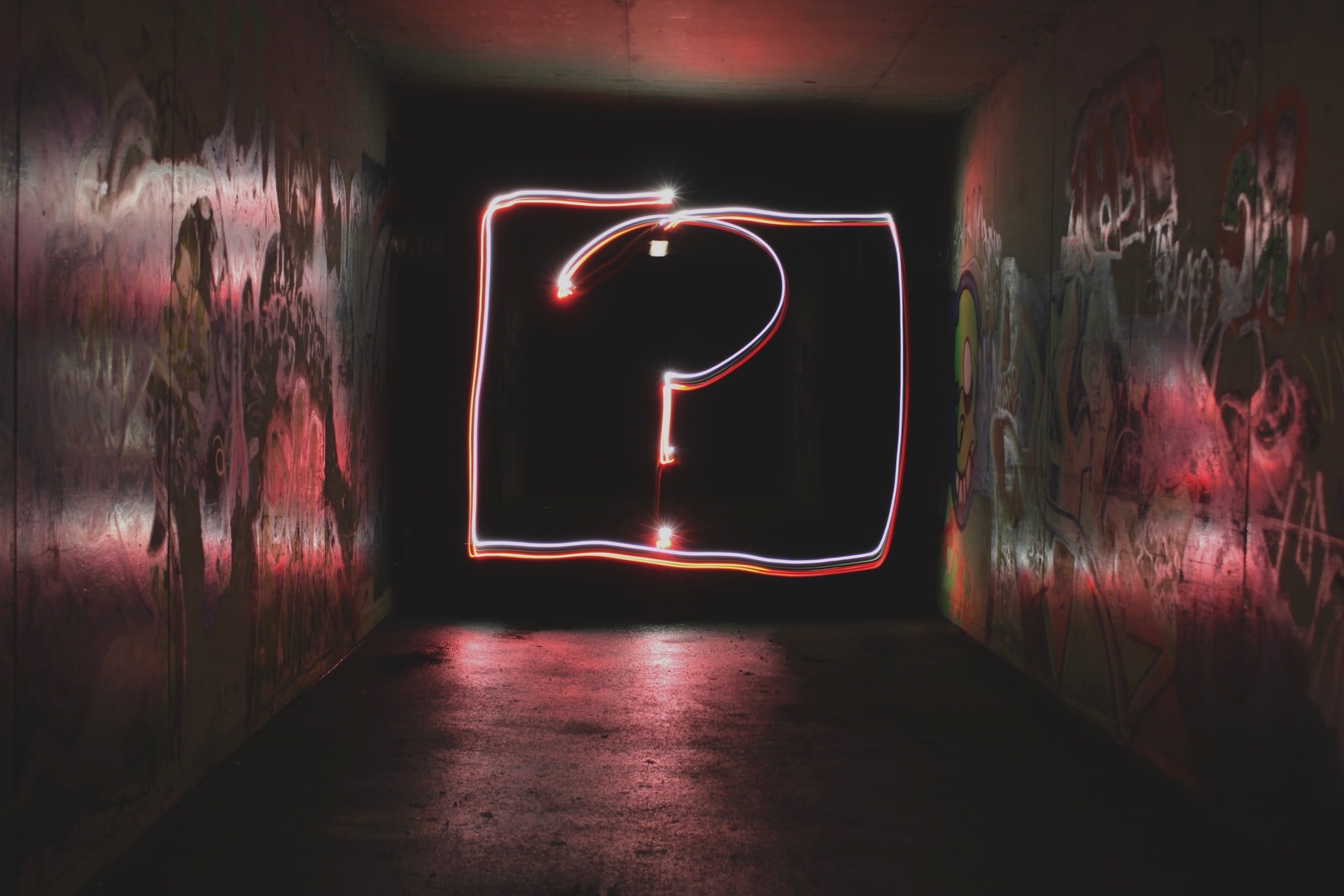 Affiliate Marketing FAQ: Question Mark in a Corridor